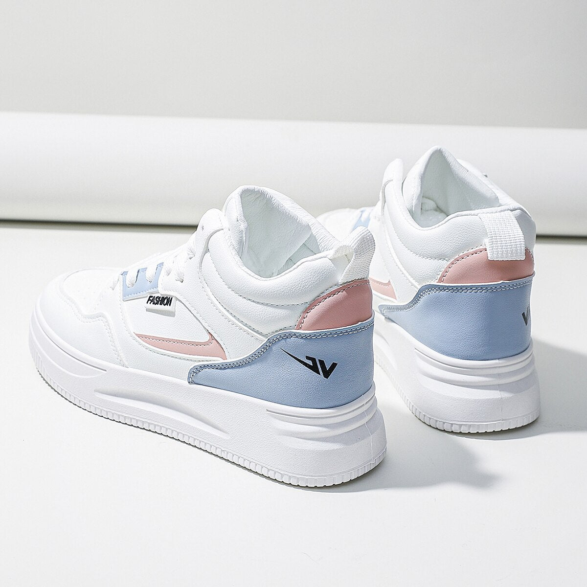 Beauties: Weiße Colourblock-Schnürschuhe für Damen