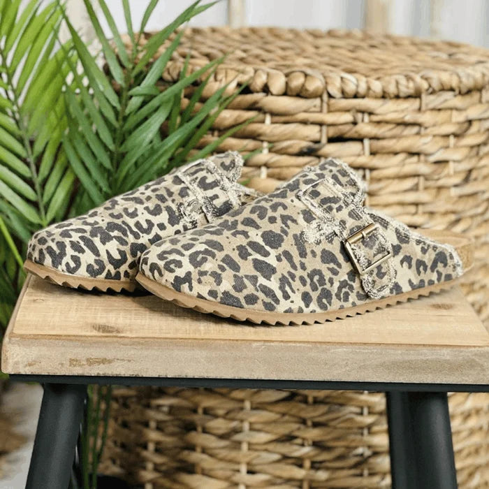 Nachtglanz™ - Vielseitige Slipper mit seitlichen Schnallen